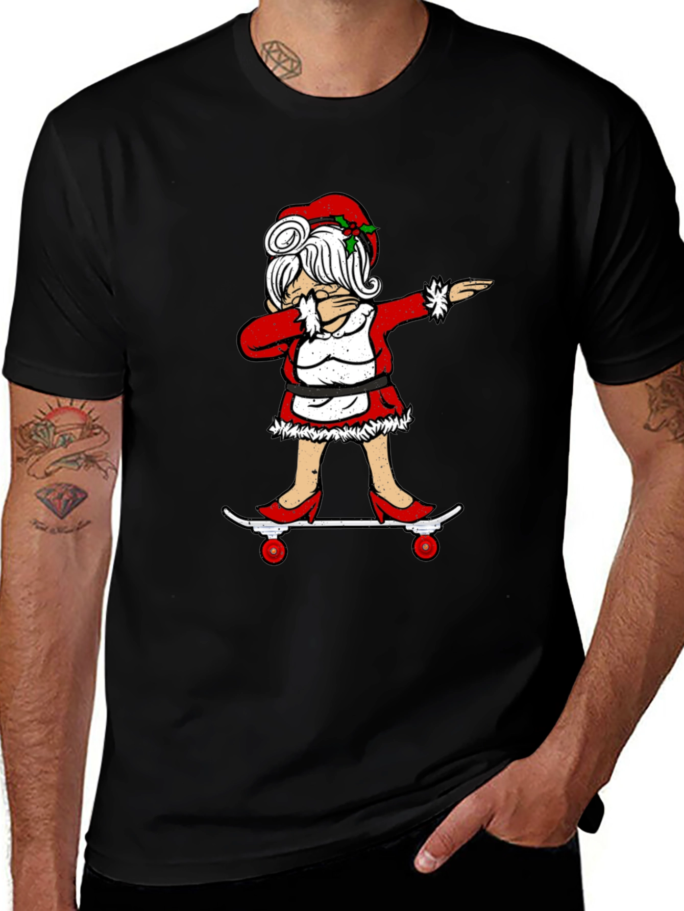 Camiseta Negra con Diseño Navideño Señora Claus Dabbing