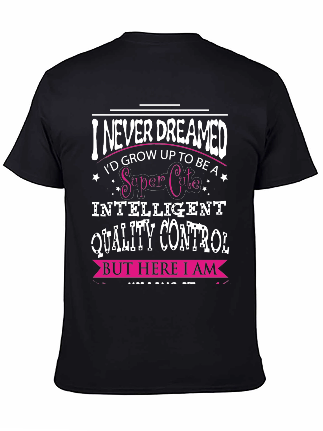 Camiseta Negra con Diseño de Control de Calidad Inteligente