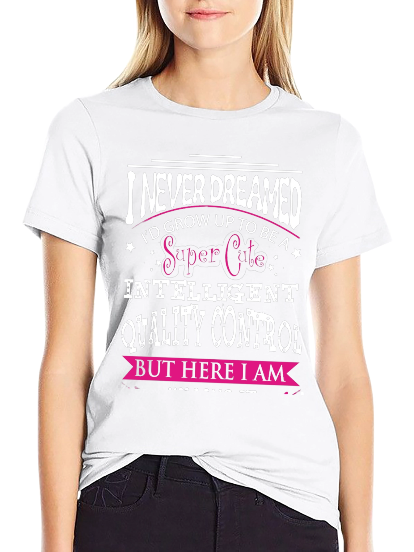 Camiseta Negra con Diseño de Control de Calidad Inteligente