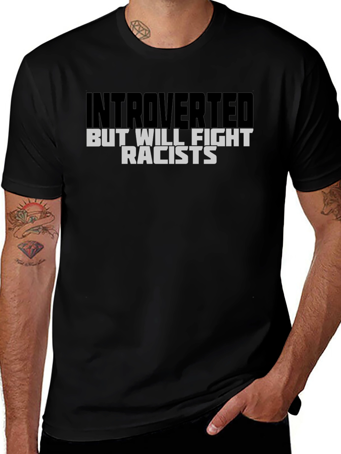 Camiseta Negra: Introvertido Pero Lucharé Contra Racistas
