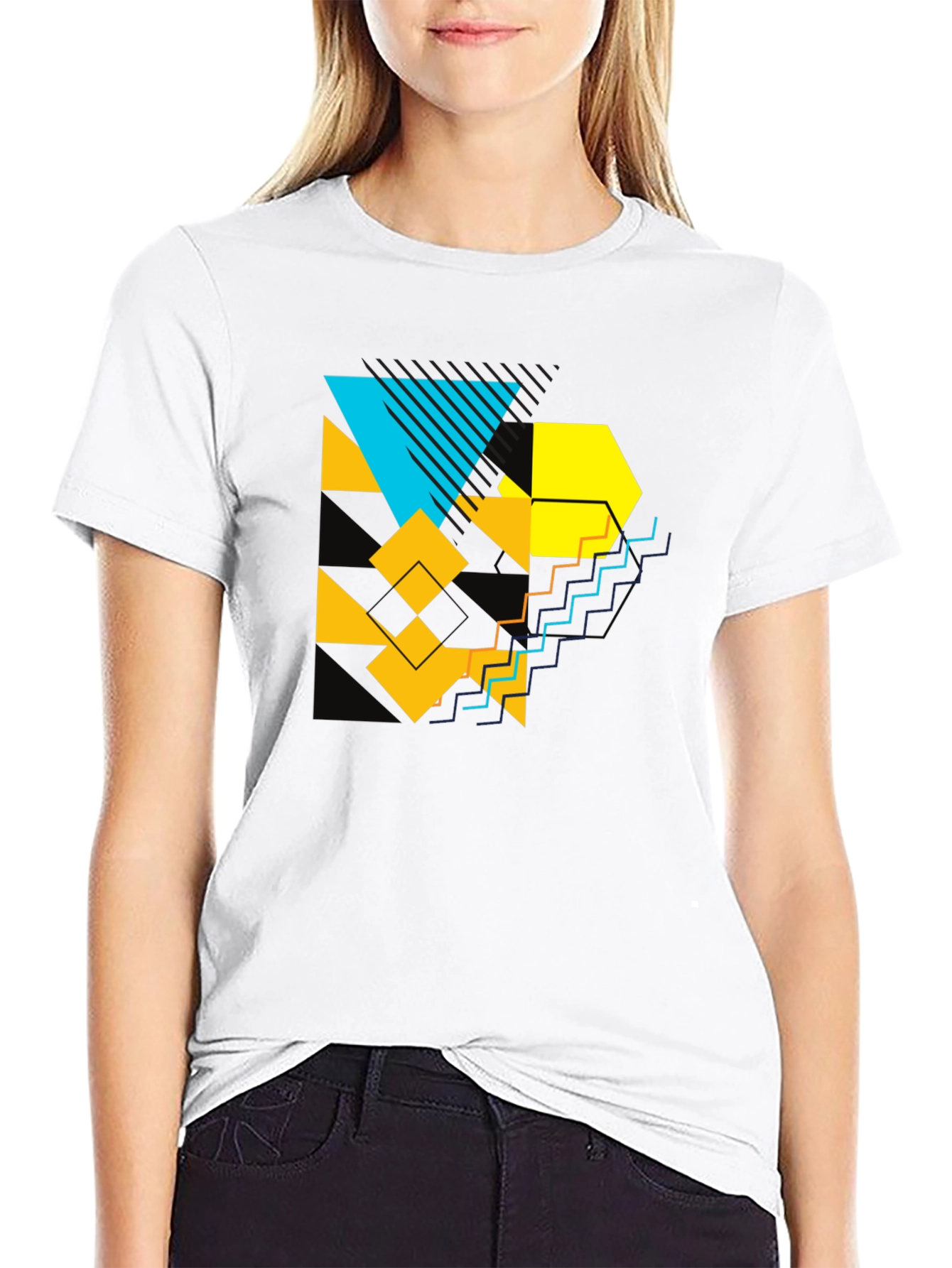 Camiseta Negra con Diseño Geométrico Abstracto