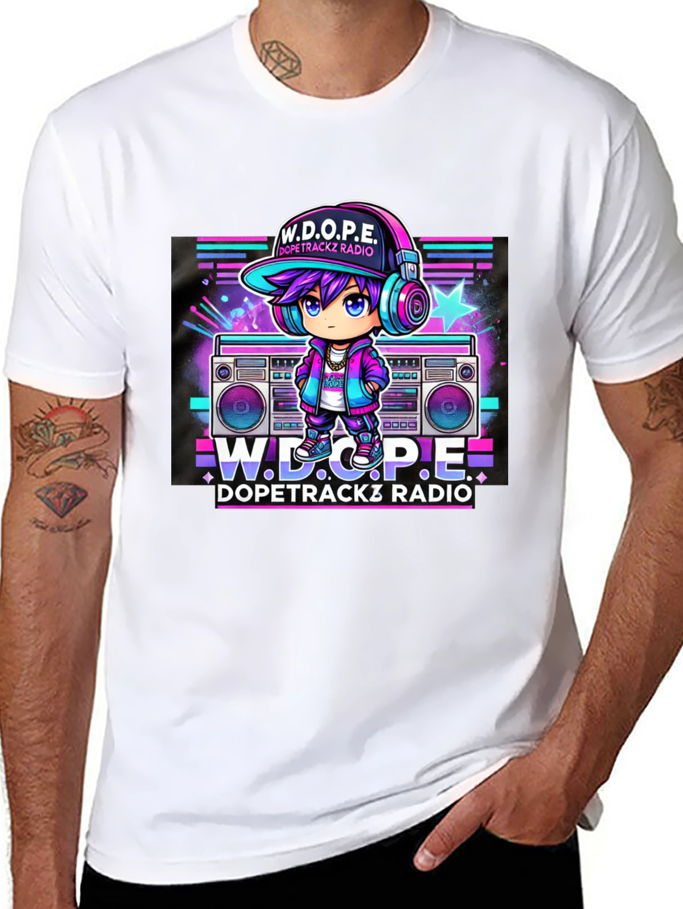 Camiseta Negra Estilo Retro W.D.O.P.E. DopeTrackz Radio