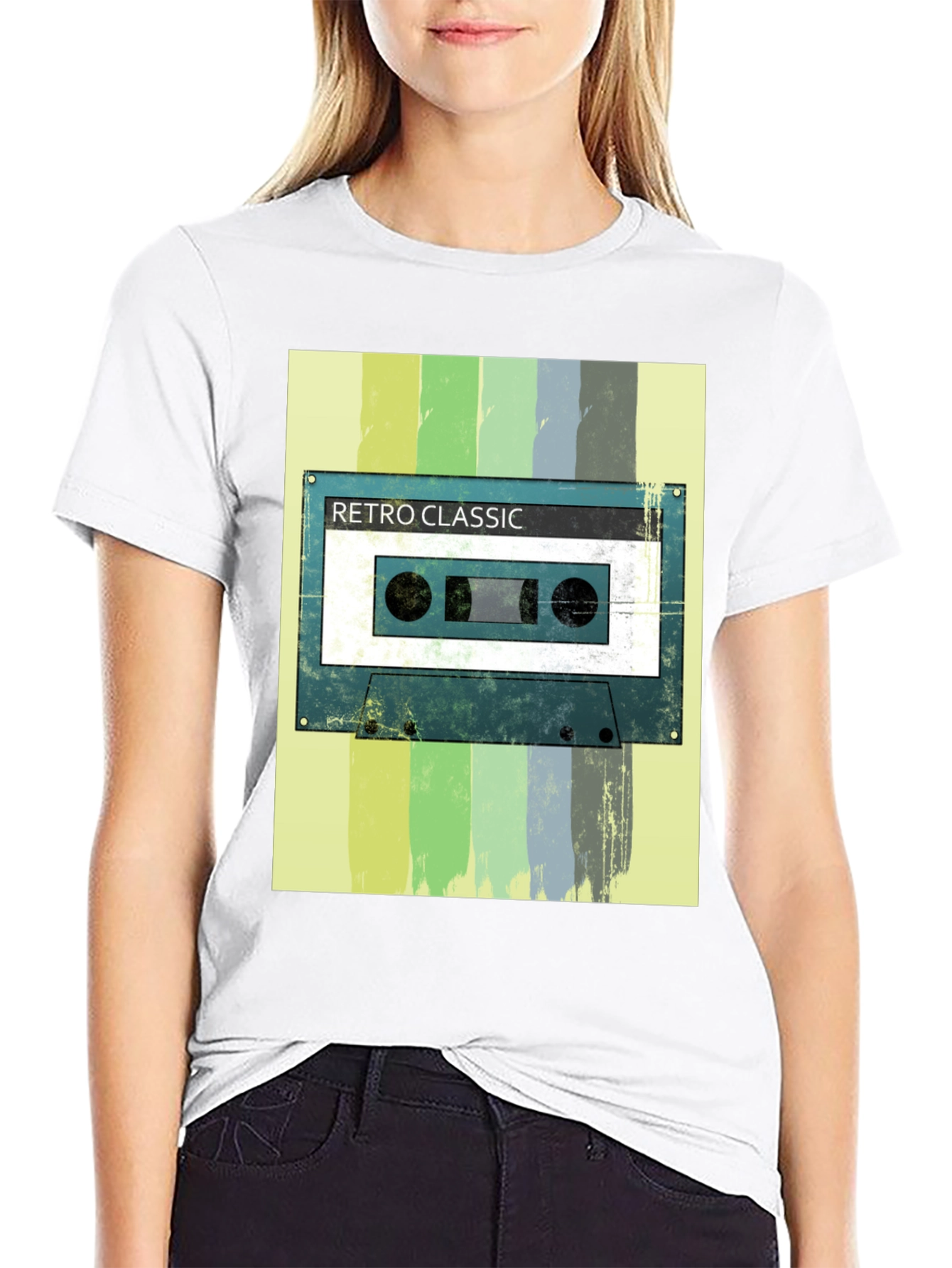 Camiseta Negra con Diseño Retro de Cassette Clásico