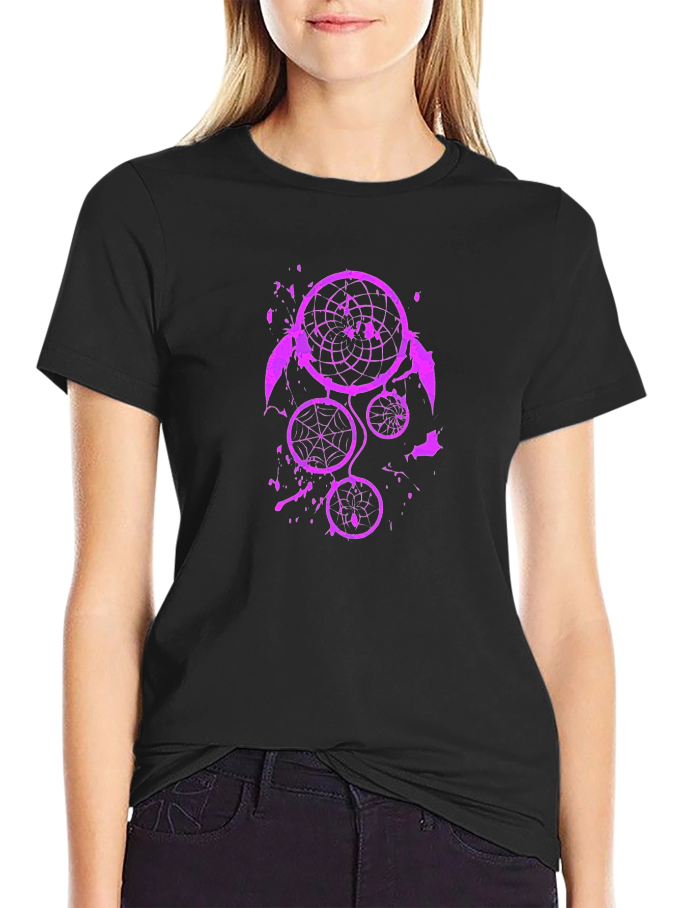 Camiseta Negra con Diseño Atrapasueños Morado