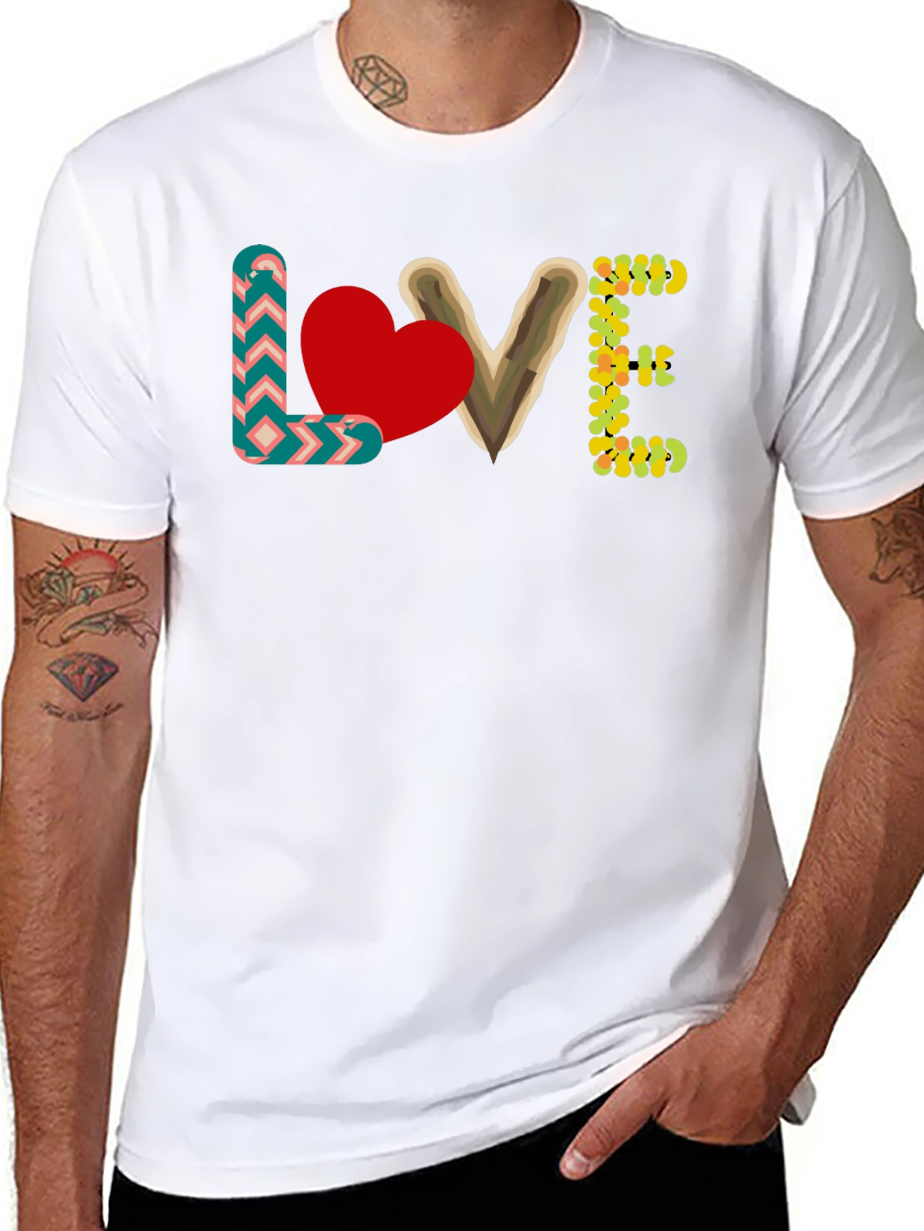 Camiseta Negra con Diseño LOVE