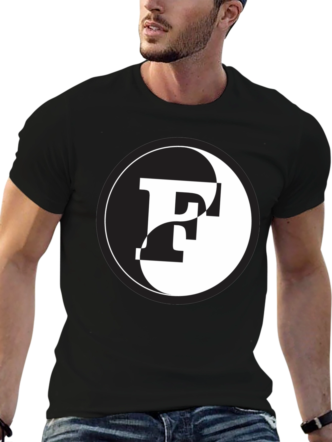 Camiseta Yin Yang con letra F - Diseño único