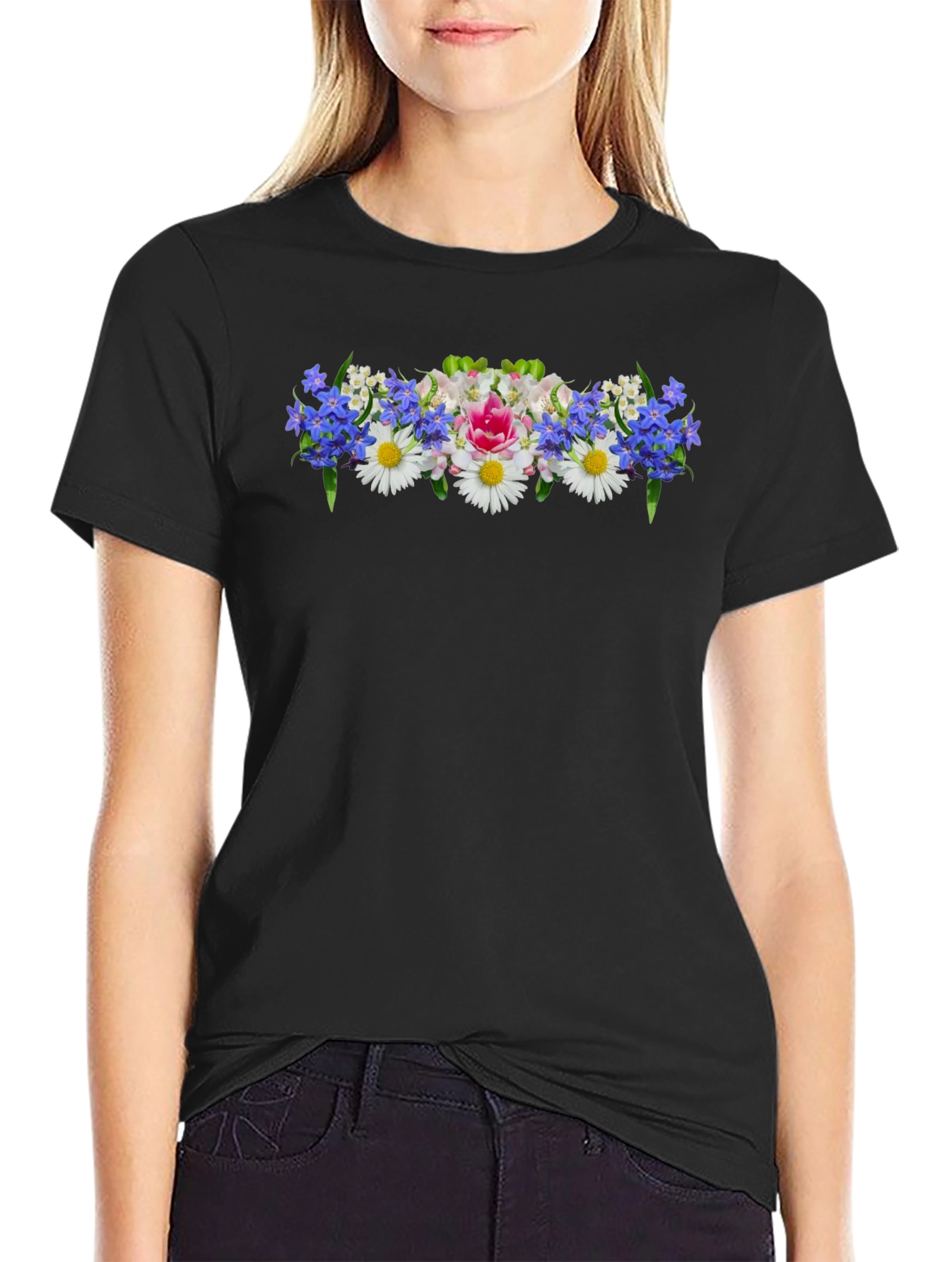 Camiseta Negra con Diseño Floral