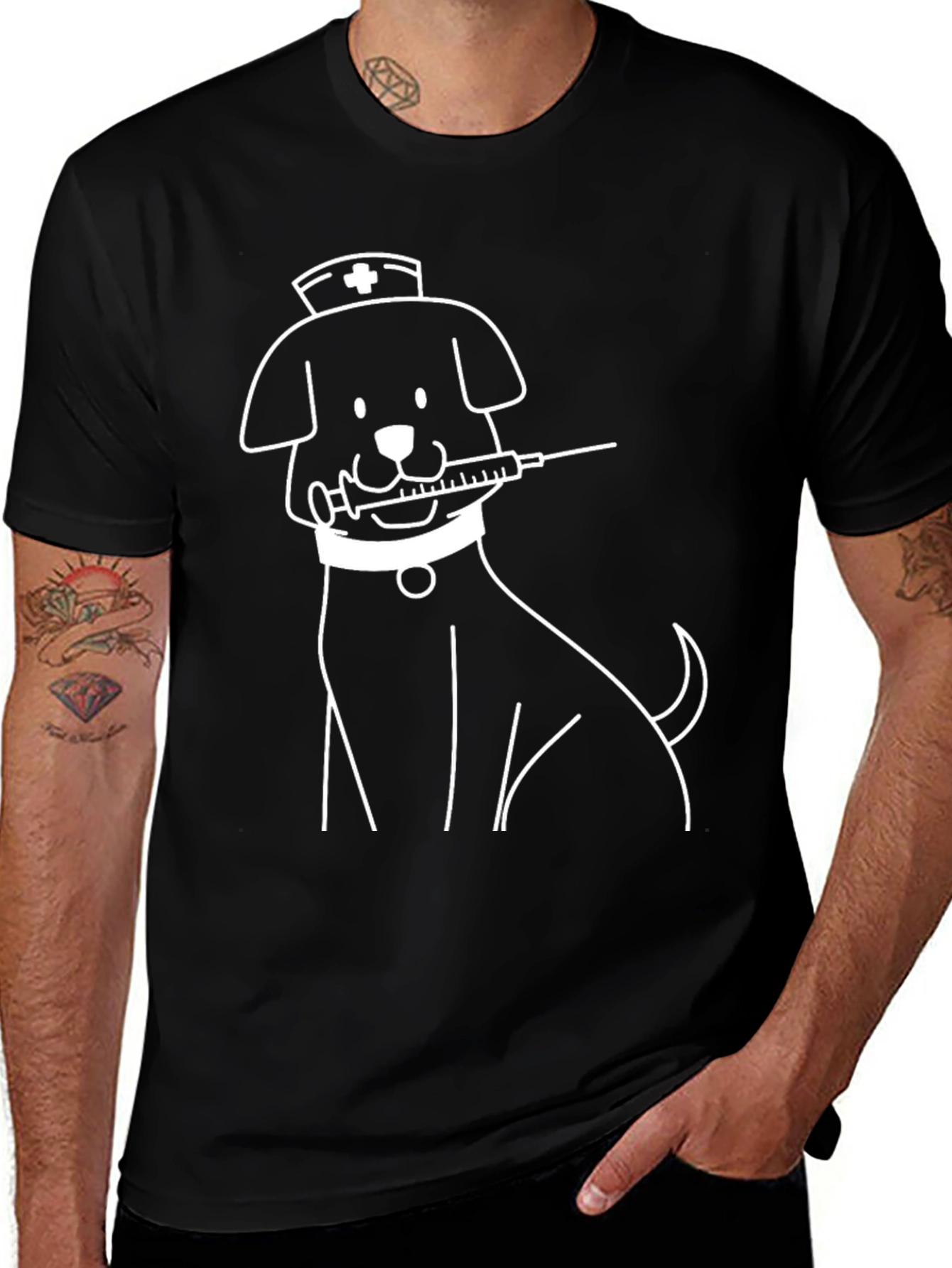 Camiseta Negra con Diseño de Perro Enfermero