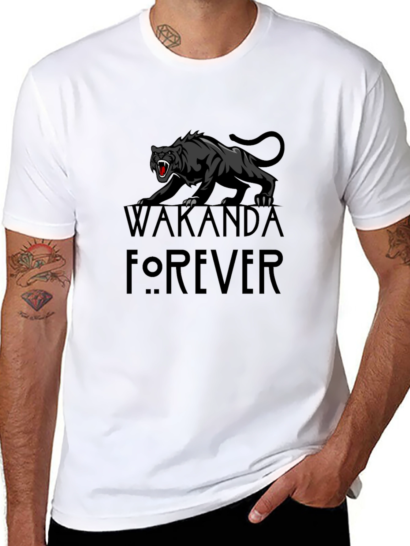 Camiseta Negra Wakanda Forever Pantera