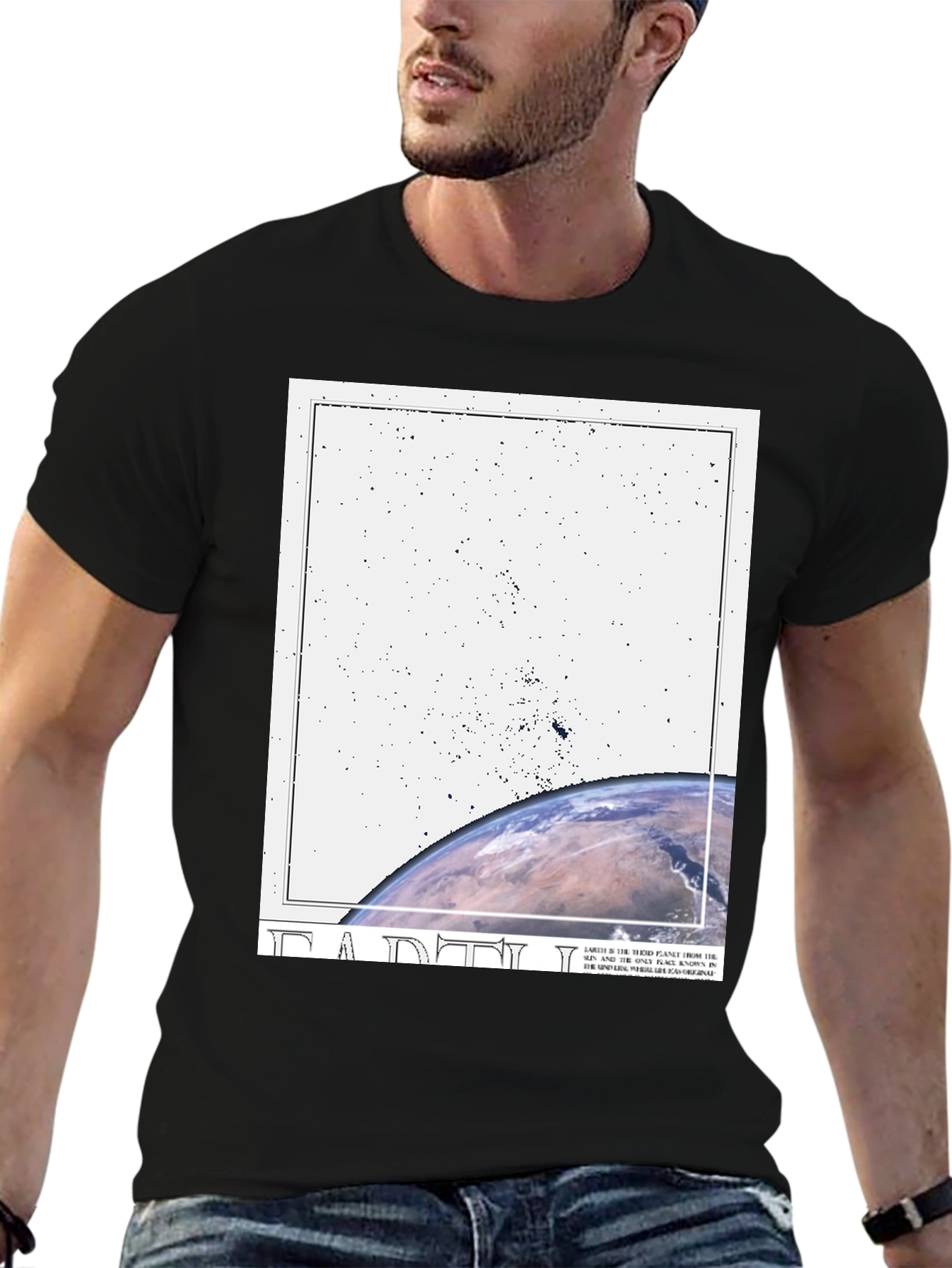 Camiseta Negra Estampada con Diseño Planeta Tierra