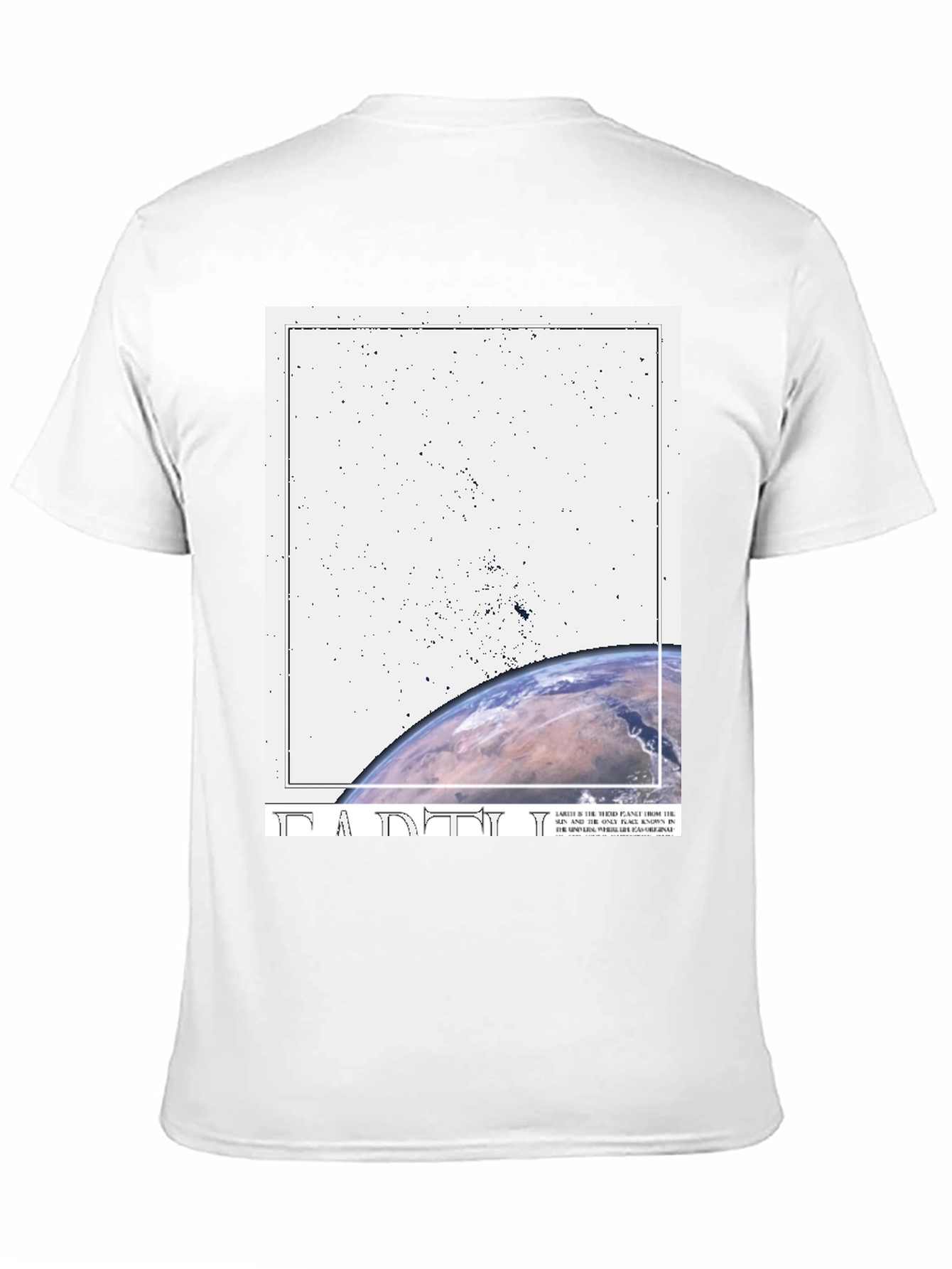 Camiseta Negra Estampada con Diseño Planeta Tierra