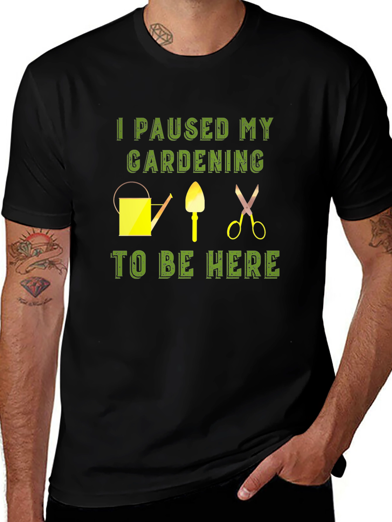 Camiseta Negra con Diseño de Jardinería