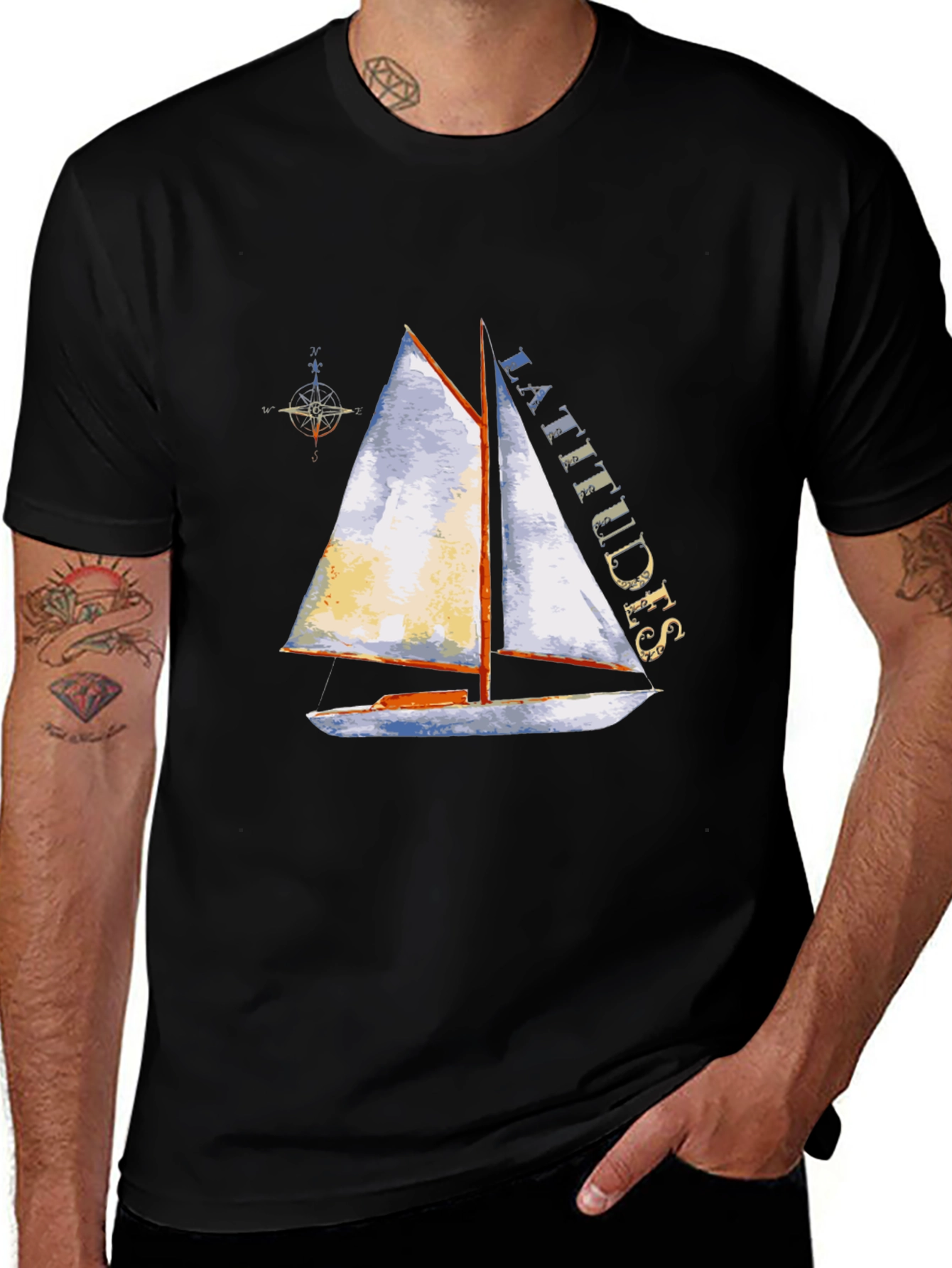 Camiseta Negra con Estampado de Velero y Latitudes