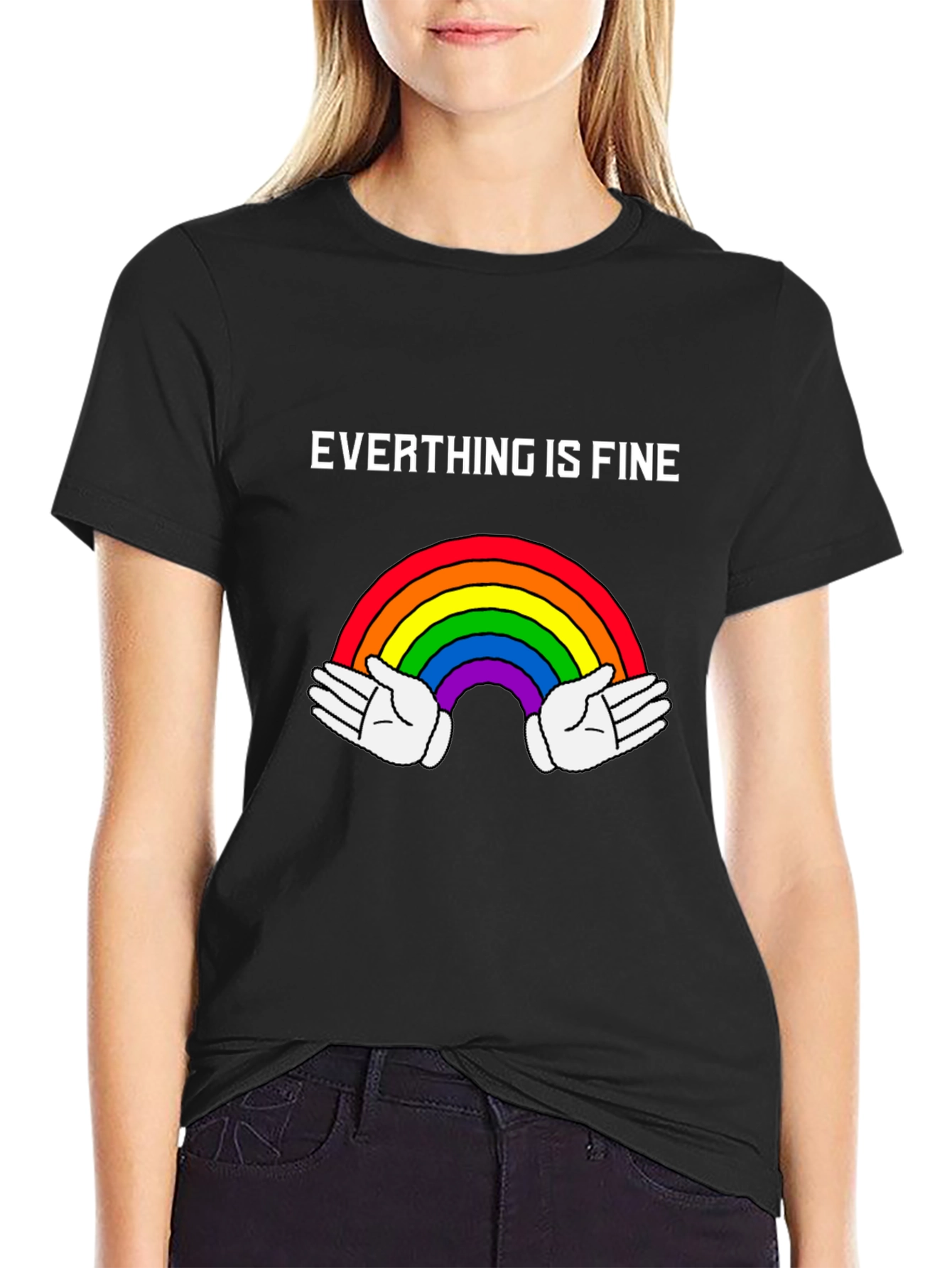 Camiseta Negra: Todo Está Bien - Arcoíris